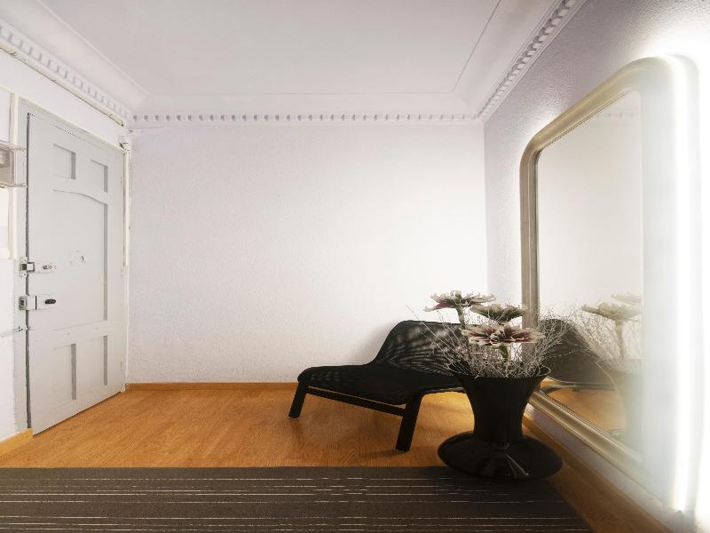 Barcelona 10 - Apartments מראה חיצוני תמונה